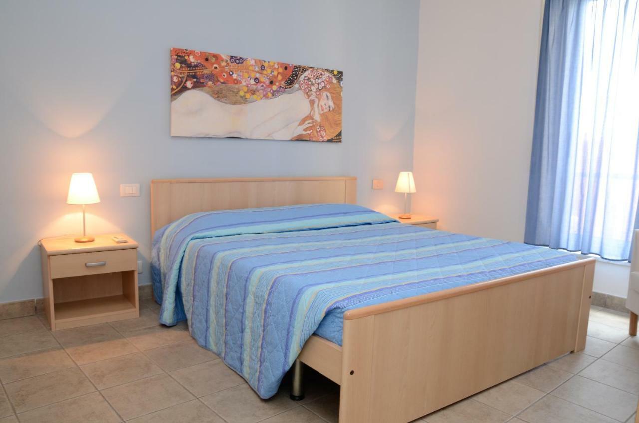 Residence Il Gabbiano Varigotti Bagian luar foto